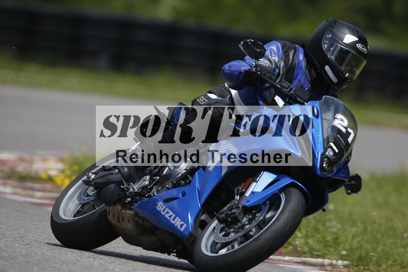 /Archiv-2024/29 12.06.2024 MOTO.CH Track Day ADR/Gruppe blau/21